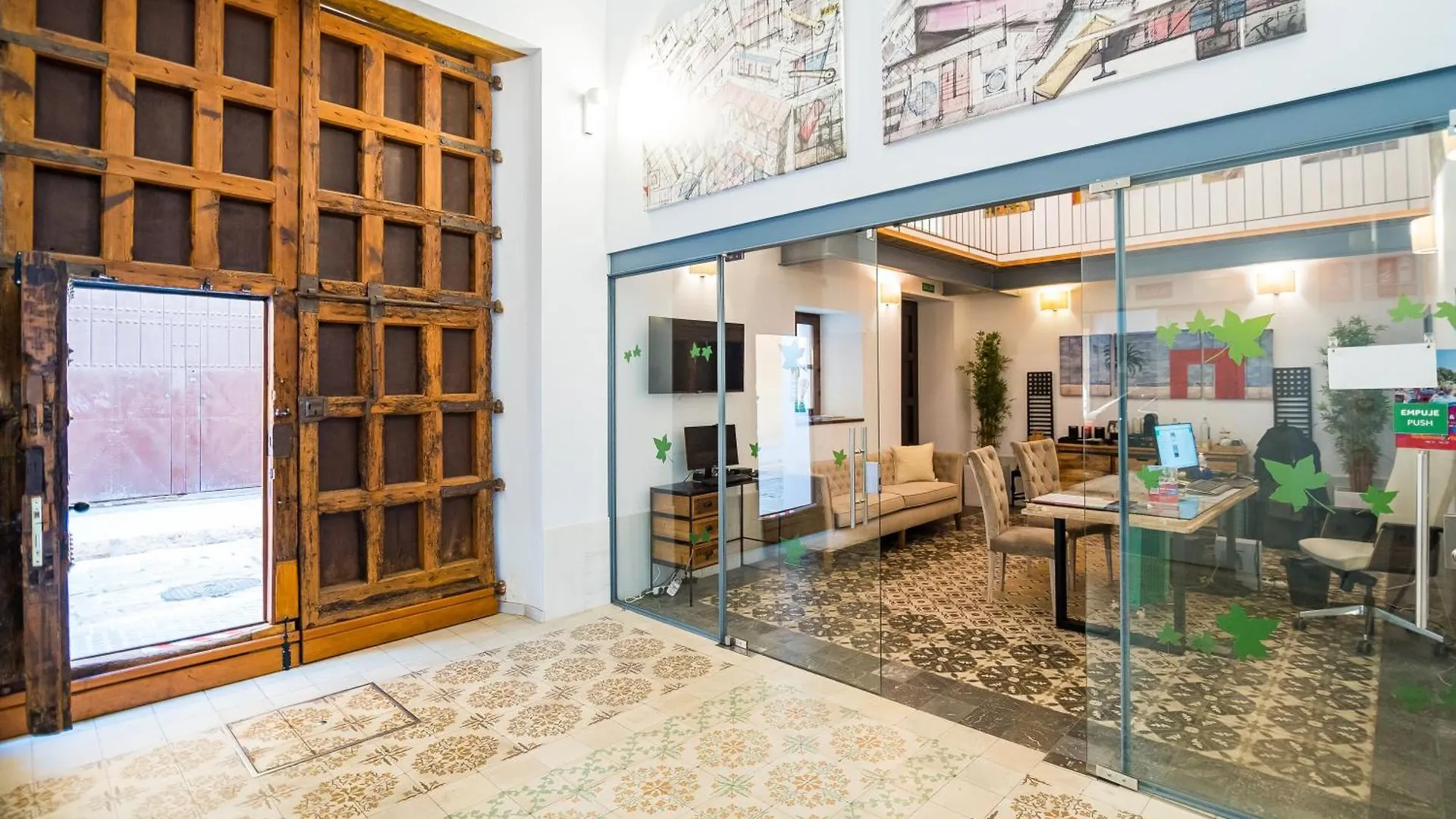 Ivy House Apartment Seville 0*,
