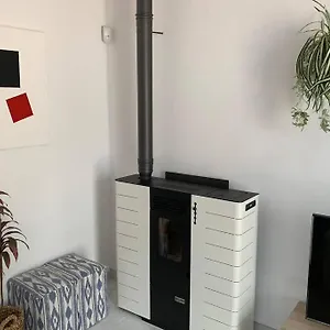 https://casa-antigua-reformada-junto-al-mar.balearic-islands.net