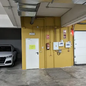 Parking Free - Cathedral Area -2 Months Min Apartment